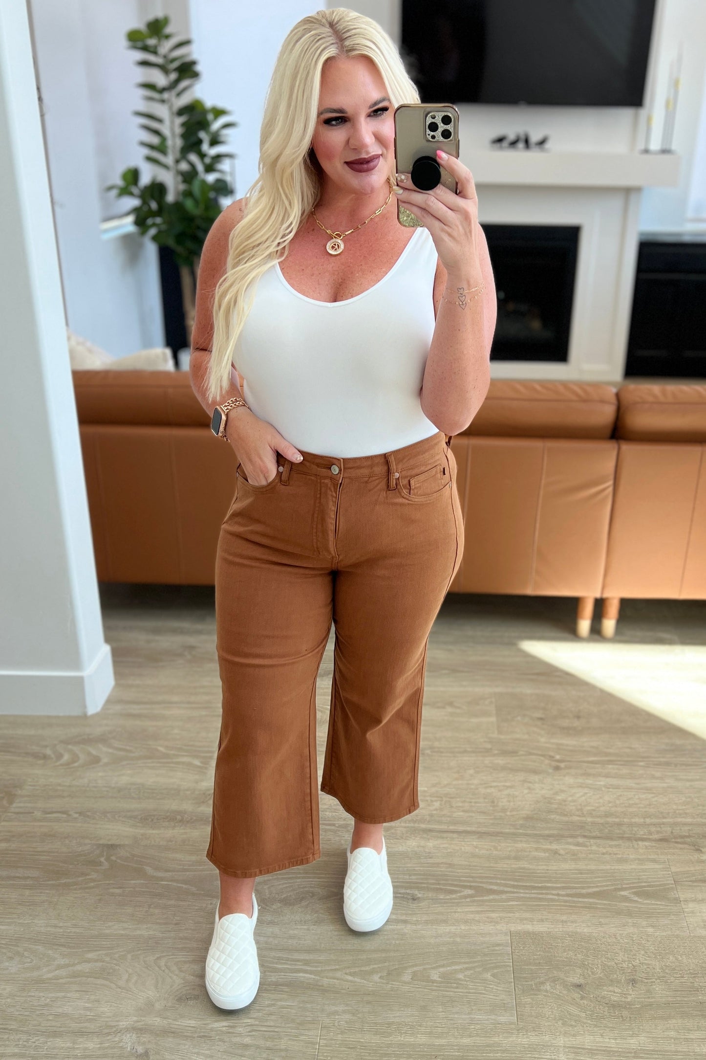 Briar High Rise TUMMY CONTROL Top Wide Leg Crop Jeans in Camel | Judy Blue