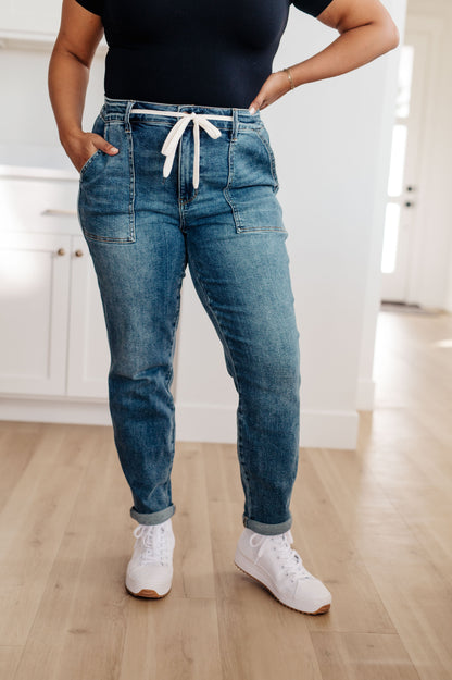 Payton Pull On Denim Joggers in Medium Wash | Judy Blue